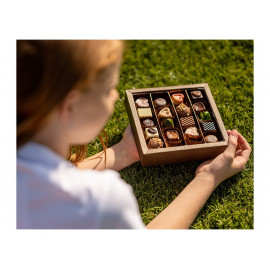 Dárková kazeta čokoládových pralinek a lanýžů