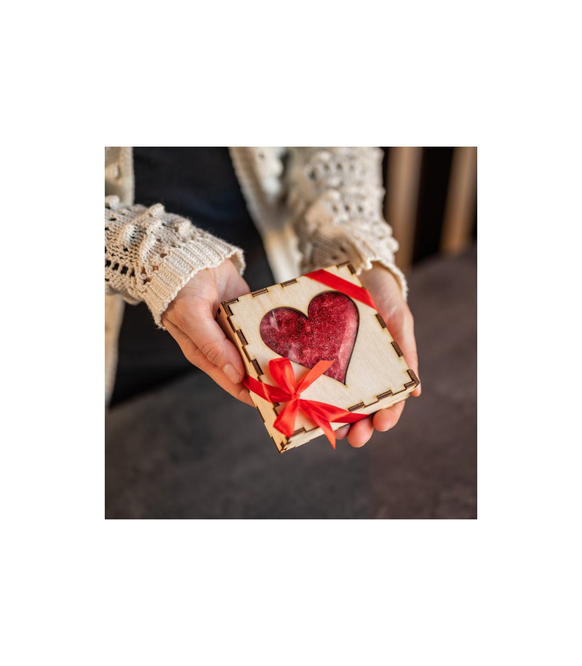 Červené čokoládové srdce v krabičce