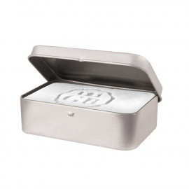 Tuhý šampon v plechové krabičce