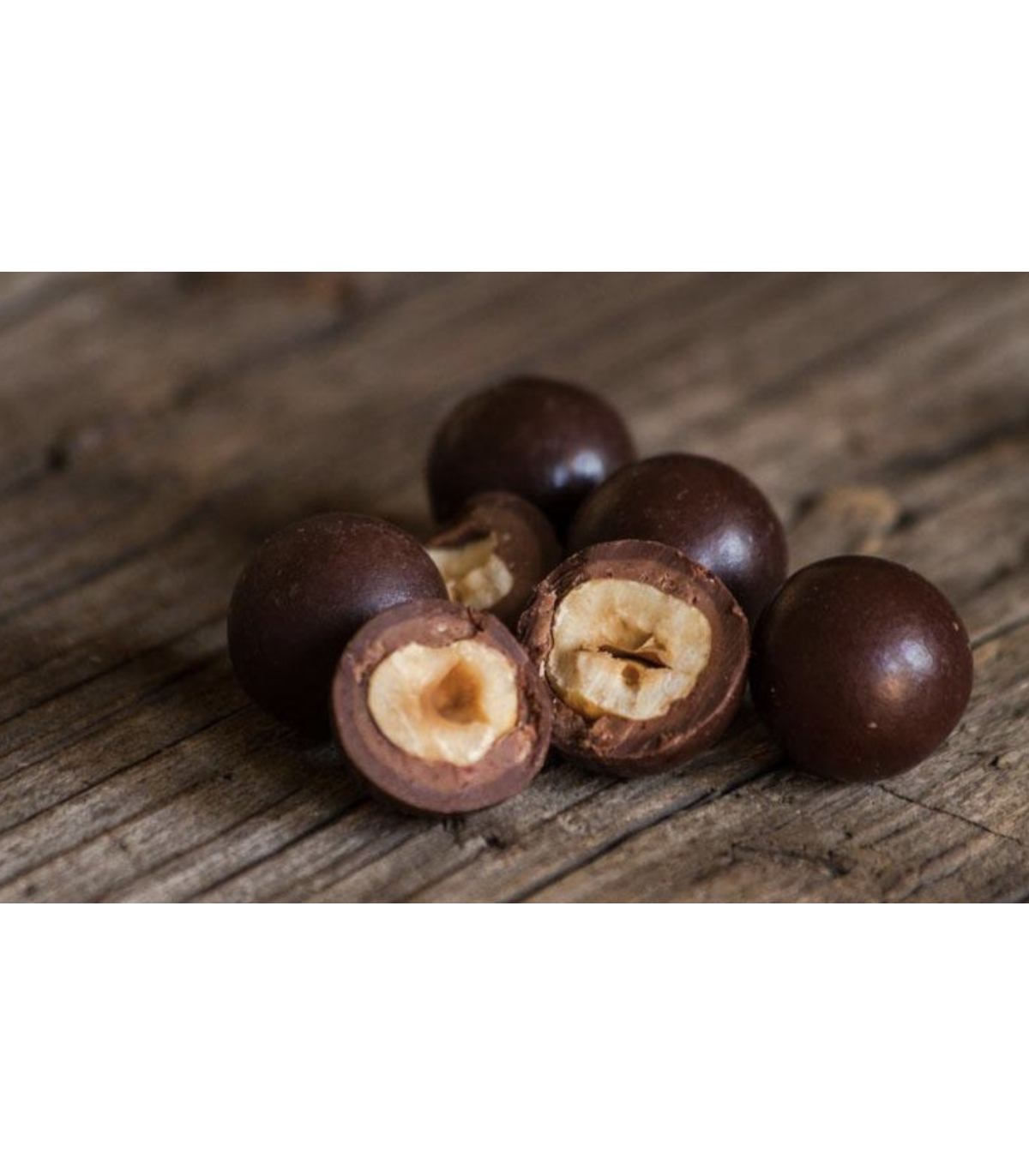 Lahodné pražené mandličky v mléčné čokoládě