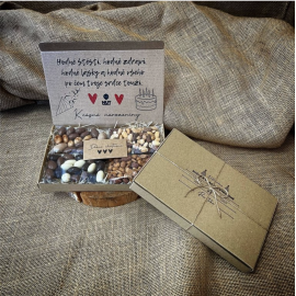 Narozeninový mix ořechů v dárkovém balení