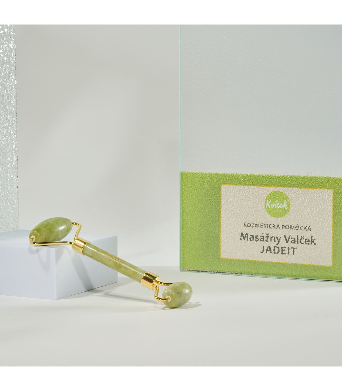 Jadeitový masážny valček – spevnenie a omladenie pleti | Familium.sk
