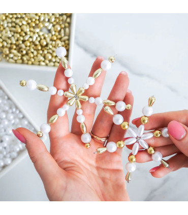 Kreatívna sada – vianočné hviezdy z korálikov | Darček pre celú rodinu