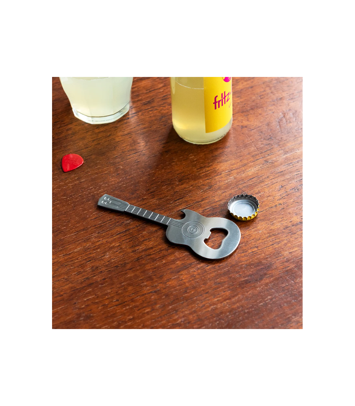 Magnetický otvárač na fľaše – Gitara