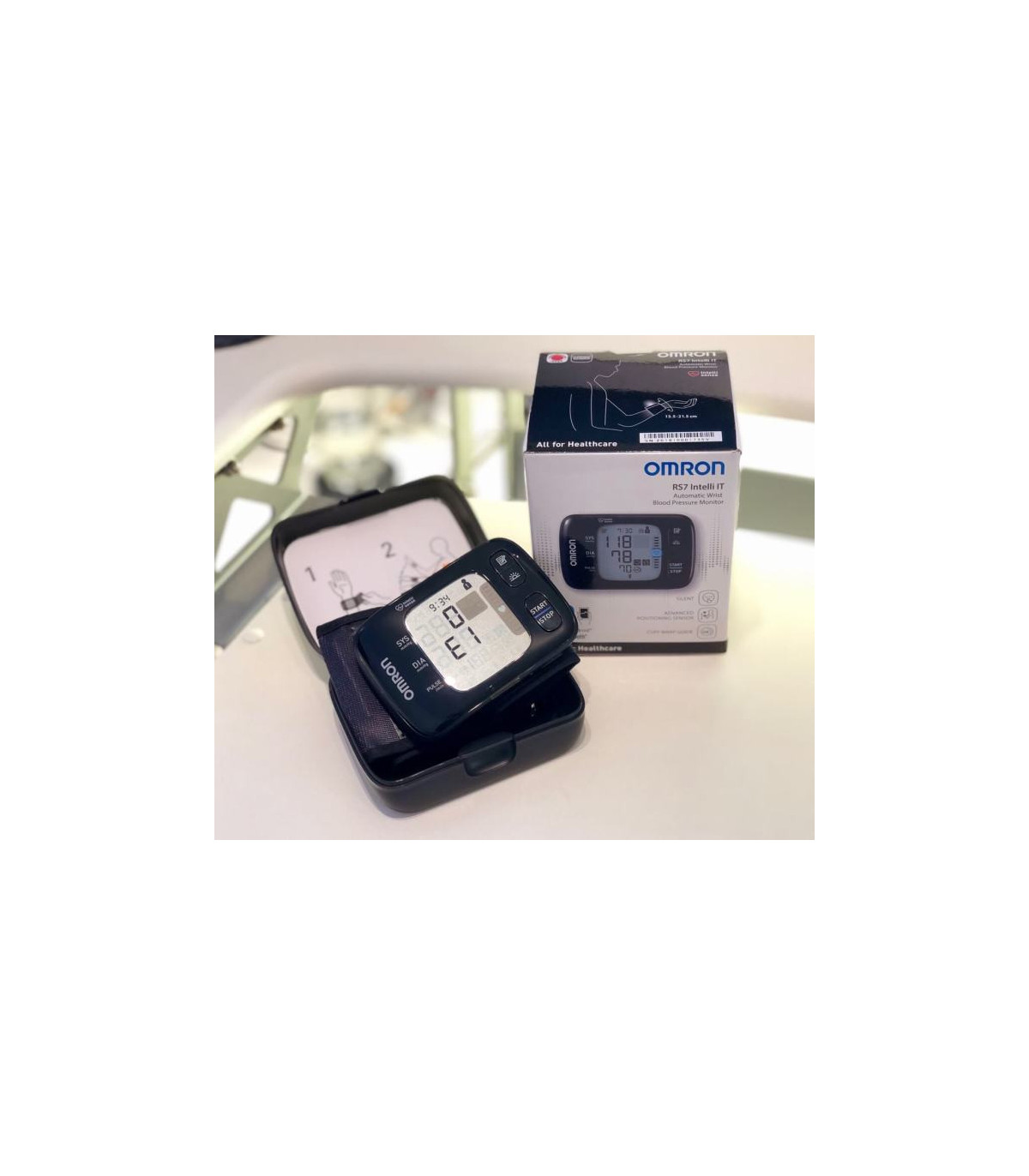 Digitální tlakoměr na zápěstí Omron RS7